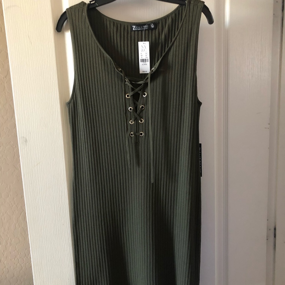 NWT Sleveless Ribbed Dress